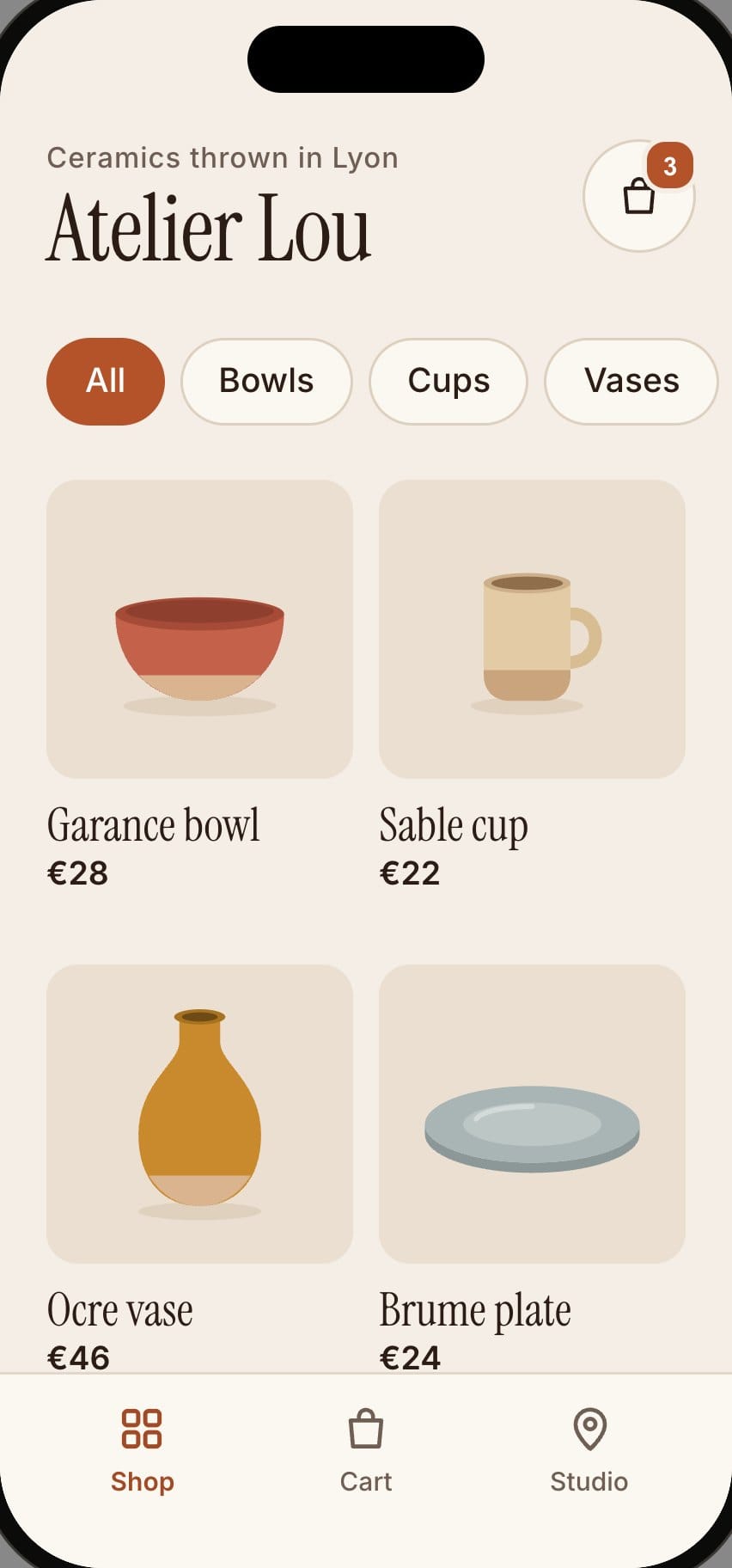 Catalogue screen of the Atelier Lou app: four ceramics in a grid with their prices.